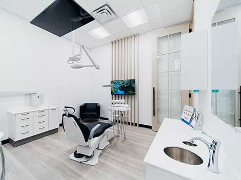 paramount-dental-north-calgary-dentist-operatory-2